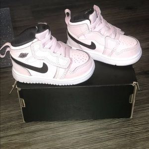 Jordan Nike 1 Mid ALT Pink Black Glitter Toddler 4